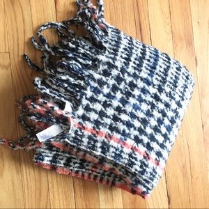 NWOT Blanket Scarf
